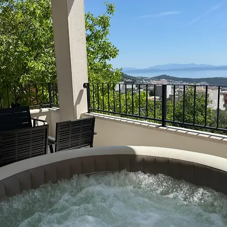 Gv 2 With Sea View And Jacuzzi * ماكارسكا